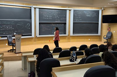 Escuela mate mujeres06.jpg