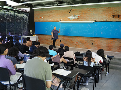 Research School Geometry Cuernavaca 2026-16.JPG