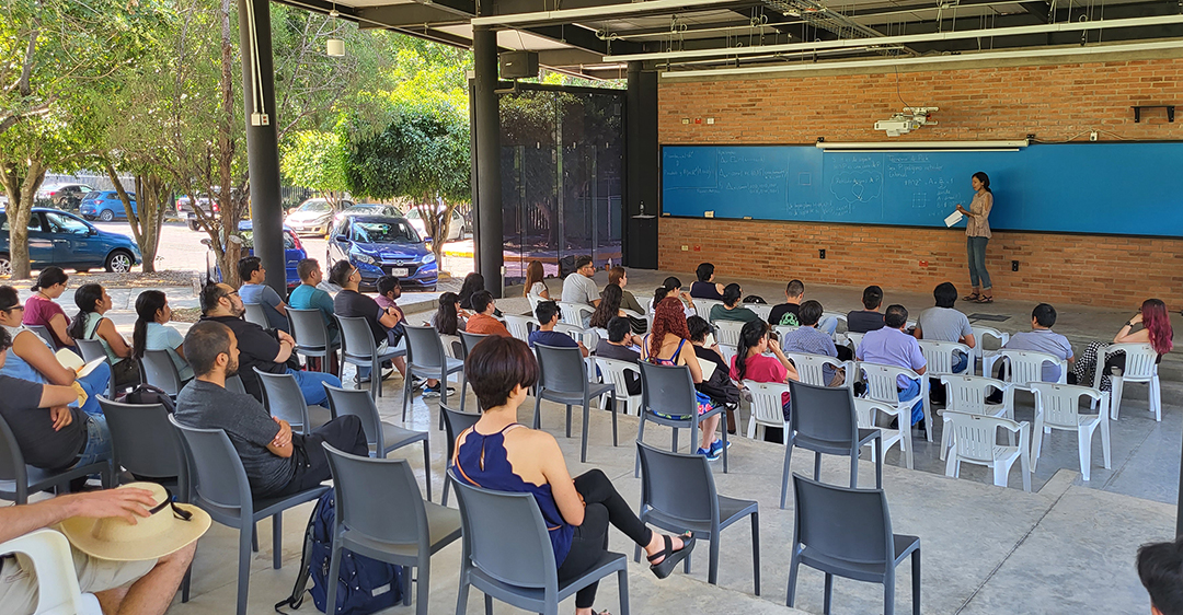 IV Encuentro Nacional de Estudiantes de Posgrado en  Matemáticas